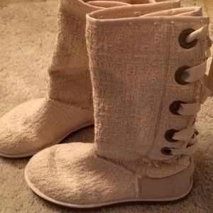 NWOT Ugg Australia